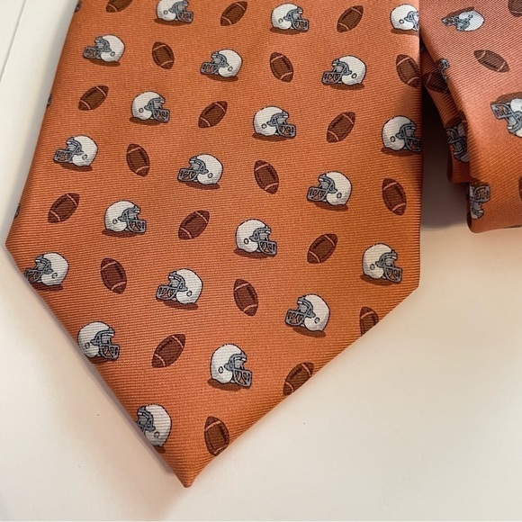 NWT Bird Dog Bay 100% Silk Orange Football Theme Neck Tie - Picture 4 of 6